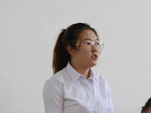 會(huì)計(jì)學(xué)院召開學(xué)生第一黨支部發(fā)展黨員大會(huì)